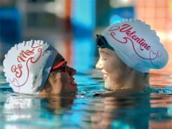 Lane One Be My Valentine Badekappen Set Wegen Dir Hab Ich Maximalpuls! -Schwimmausrüstung Geschäft VALENTIN SMIT variante gemainsam